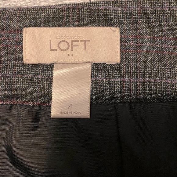 Loft Pencil Skirt Size 4 - Picture 6 of 7